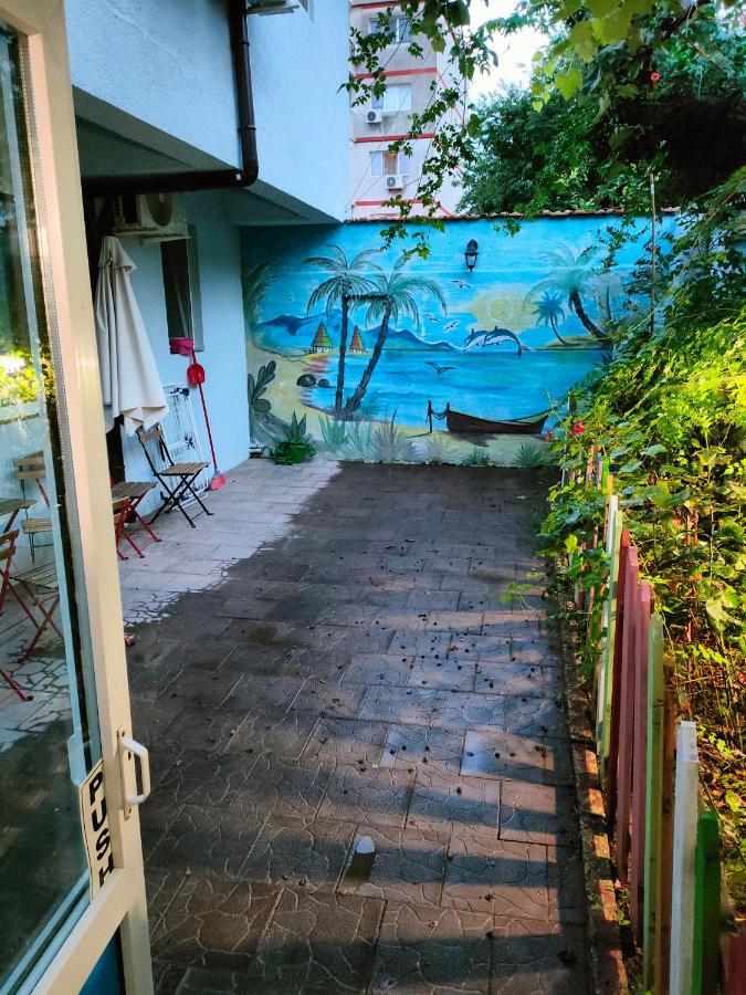 Ivavev Is Us Bythesea Constanţa Exteriér fotografie