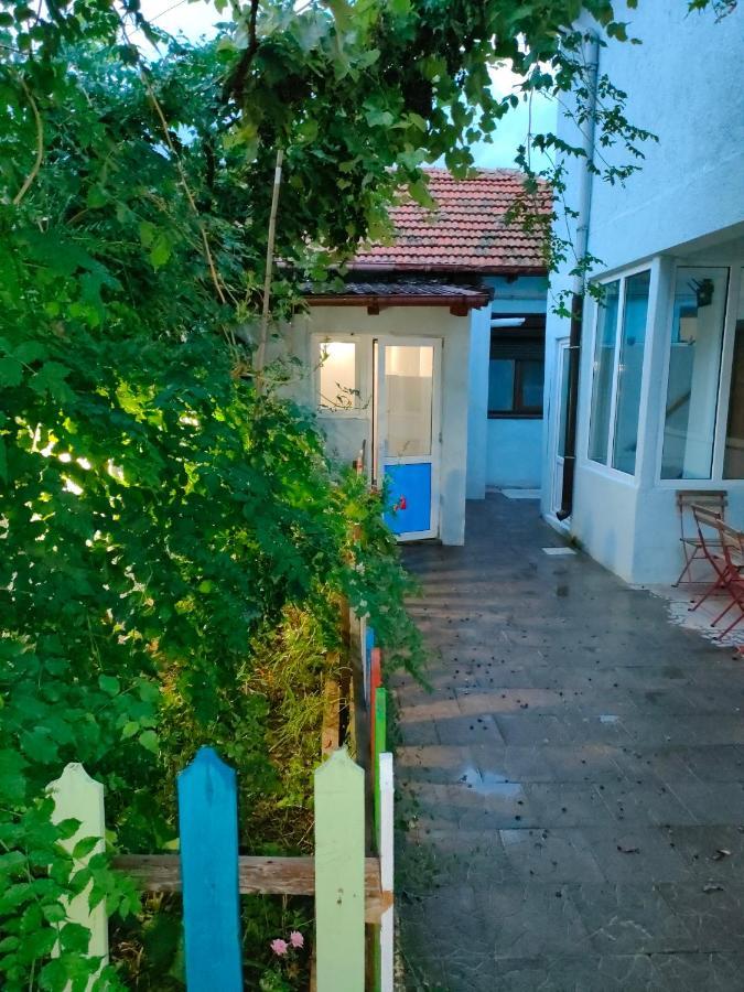 Ivavev Is Us Bythesea Constanţa Exteriér fotografie